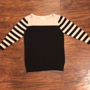 Joseph A Beige and Black Sweater